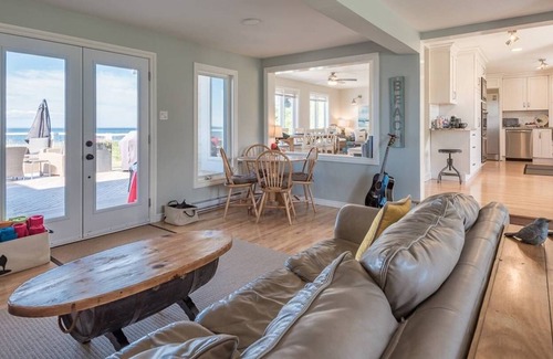 Pictou County House | Beachside Getaway Villa with space for 20+