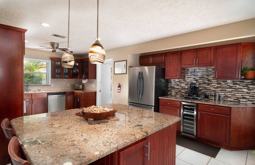 Indian Harbour Beach House | Beachside Grotto: Family-Friendly Oasis with Private Pool