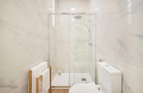 Costa de Caparica Apartment | Beachside Group Paradise Apts, By TimeCooler