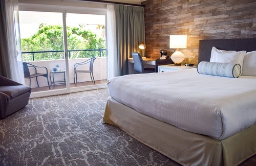 West Beach Hotel | Relax at Beachside Inn: Pool, Spa & Family-Friendly Fun