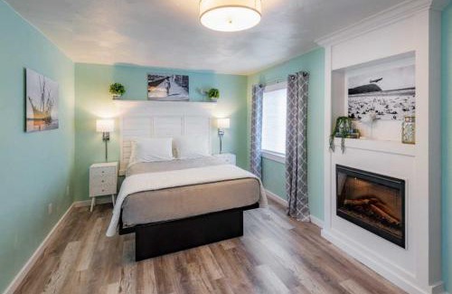 Seaside Hotel | Bright Beachside Inn: Family-Friendly Getaway Awaits!