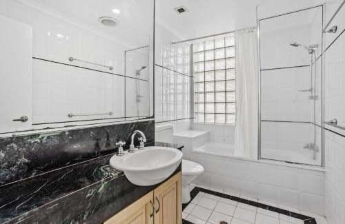 Miami Apartment | Oceanfront Escape at Beachside on Brakes for Families