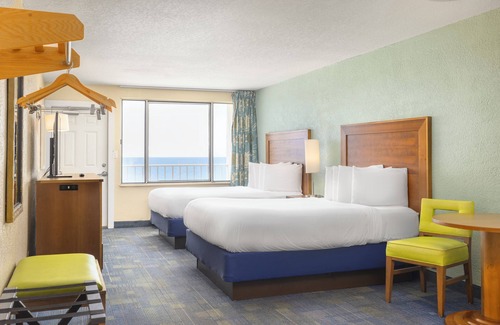 Fort Bay Hotel | Relaxing Beachside Resort with Oceanfront Views in Panama City