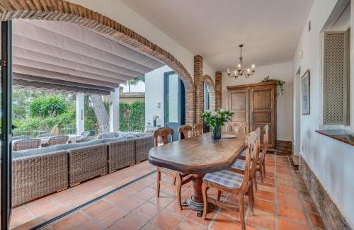 Carib Playa Villa | Beachside Villa in Carib Playa: Family-Friendly Retreat