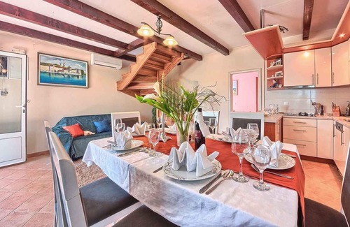 Okrug Villa | Beachside Villa Serenity with pool for 8 persons EOS-CROATIA