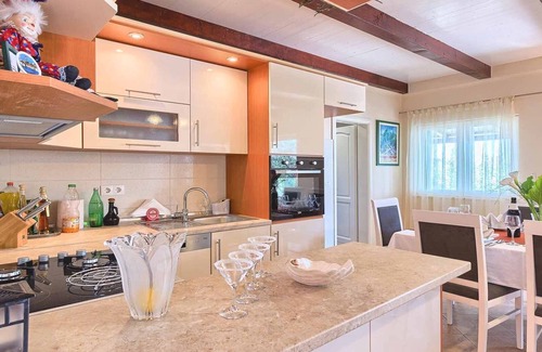 Okrug Villa | Beachside Villa Serenity with pool for 8 persons EOS-CROATIA