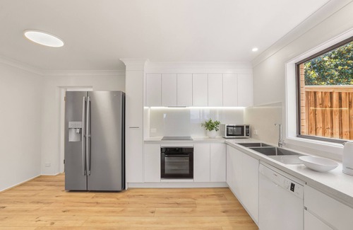 Freshwater House | Beachview Curl Curl - the BEST views on Sydney’s beautiful Northern Beaches!