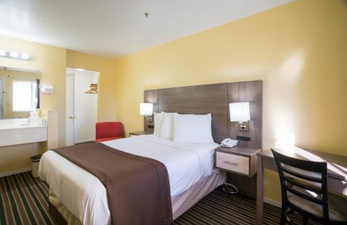 Westside Santa Cruz Hotel | Beachview Inn: Family-Friendly Retreat by the Shore
