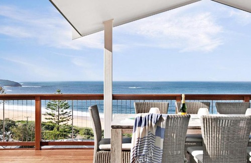 Killcare House | Discover Beachviews at Killcare - Family-Friendly Retreat