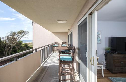 Pine Knoll Shores Apartment | Oceanfront Beachwalk 205: Ideal Family Getaway Spot