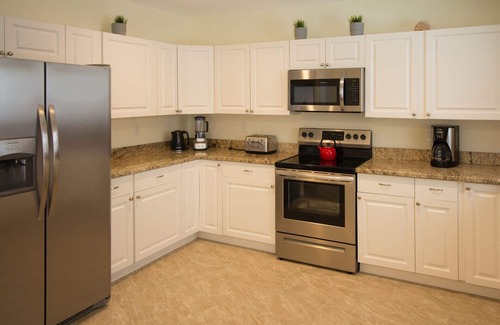 River District House | Relaxing 3BR Pool Home Near Manatee River & Downtown