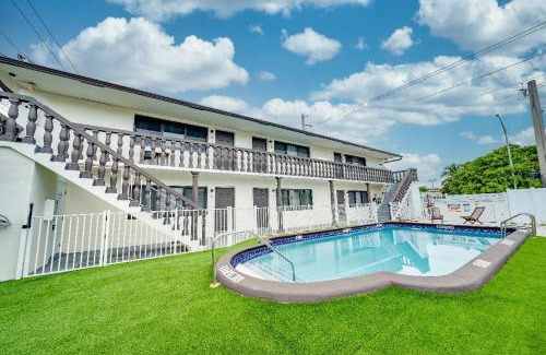 Imperial Point Apartment | Beachy & Boho Apartment for 6 with Pool and Pet-Friendly Perks