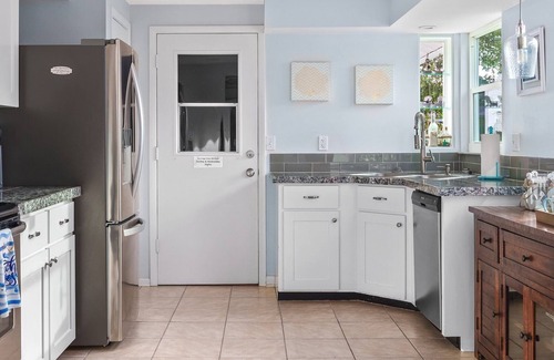 Bradenton House | Two Bedroom Retreat with Heated Pool Near Anna Maria