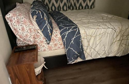 Sylvan Lake House | Beachy Mojito Sparkle: A Relaxing Getaway Awaits