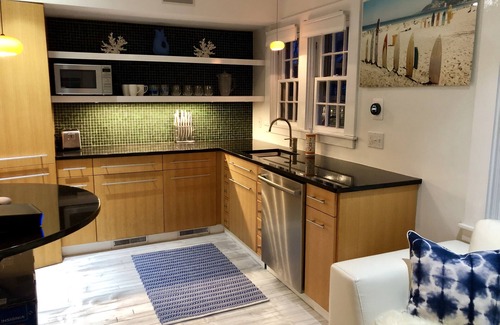 Nantucket Town House | Premier Stay Steps from Children’s Beach with Ocean Views