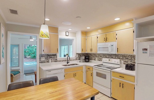 Jekyll Island House | Beachy Sisters: Guest Rated 9.8 with Ocean View Pool
