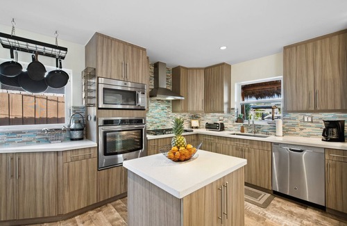 Pompano Isles House | Waterfront Retreat with Heated Pool & Free Kayaks