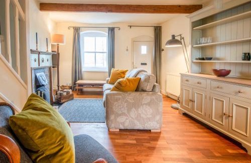 Addingham House | Beacon Cottage: Guest Rated 9.4, Pet and Child Friendly