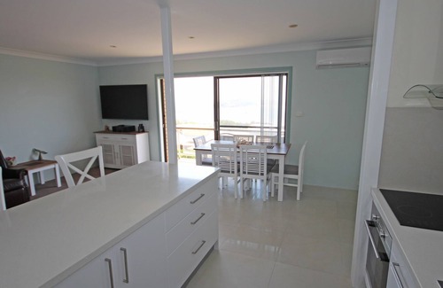 Coffs Harbour Apartment | Top-Rated Beacon Heights Coffs Jetty with Oceanfront Views