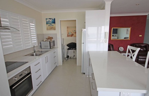 Coffs Harbour Apartment | Top-Rated Beacon Heights Coffs Jetty with Oceanfront Views
