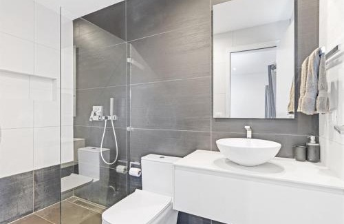 Beacon Hill Apartment | Beacon Hill Hideaway Luxury Condo in Simpson Bay