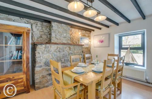 Saundersfoot House | Discover Beaconing View: Family & Pet-Friendly Retreat
