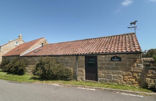 Burniston House | Beaconsfield Cottage: Guest Rated 10/10 with Ocean Views