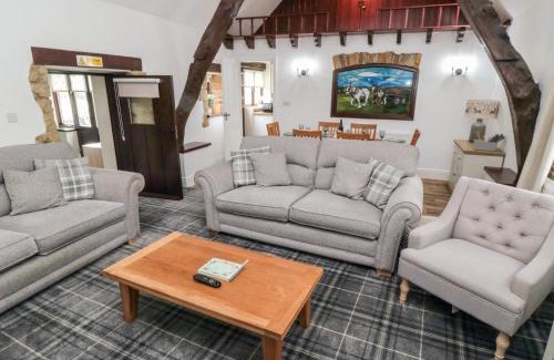 Burniston House | Beaconsfield Cottage: Guest Rated 10/10 with Ocean Views