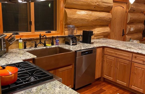 Bandon Cabin | BEAGHAN ESTATE: Steps from Bandon Dunes with Ocean Views