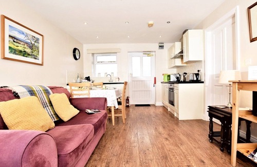 Lamesley House | Cozy Beamish Cottage: Perfect for Couples and Museum Visits