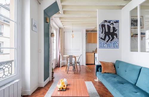 11th Arrondissement Apartment | Experience Comfort at Beams and Blues by Veeve