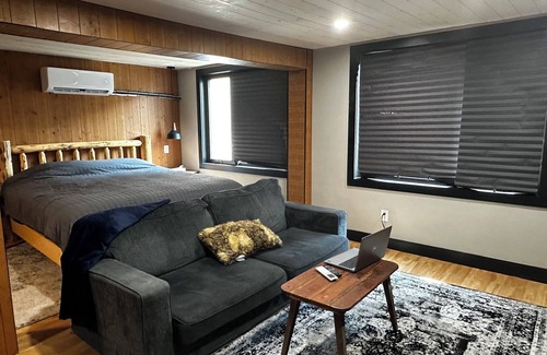 Beamsville Hotel | Beamsville Rustic Modern Suites