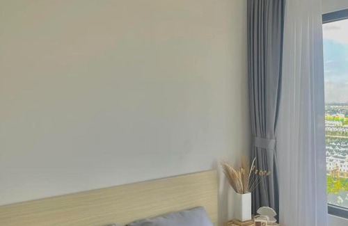 Gia Lam Apartment | Beany's Home: Guest Rated 10/10 with Pool & Hot Tub