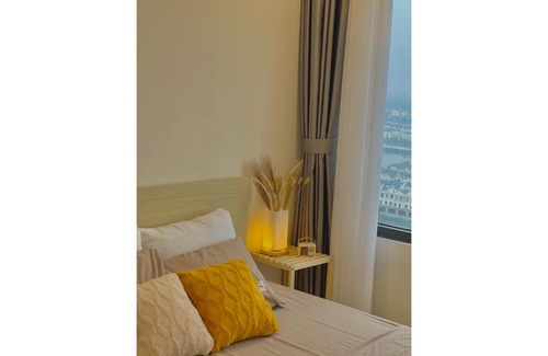 Gia Lam Apartment | Beany's Home: Guest Rated 10/10 with Pool & Hot Tub