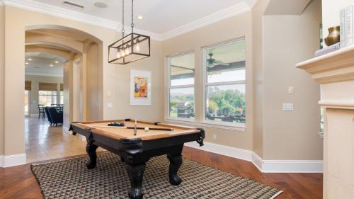 Temecula Villa | Relaxing Bear Bridge: Hilltop Haven with Hot Tub & Views