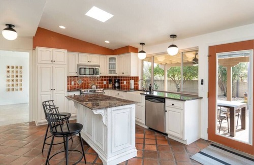 Tanque Verde House | Bear Canyon Retreat: Relax by the Pool with Mountain Views