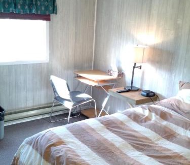 Churchill Hotel | Bear Country Inn: Family-Friendly Retreat in Nature
