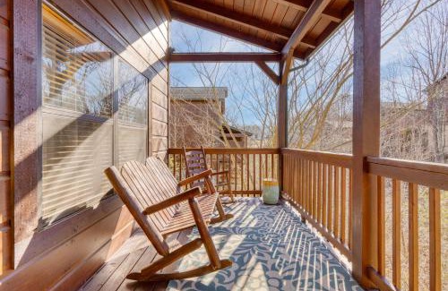 Pigeon Forge House | Relax at Bear Cove by AvantStay with Hot Tub & Pool Table