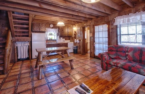 Pinos Altos Hotel | Cozy Bear Creek Motel and Cabins with Spa & Family Amenities