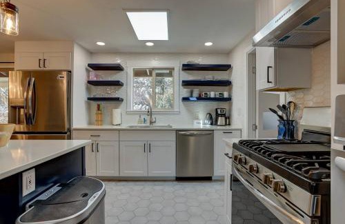 Larkspur House | Experience Relaxation at Bear Creek Retreat with Hot Tub