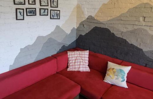 Sheregesh Apartment | Top-Rated Bear Hole: Family & Pet Friendly Getaway