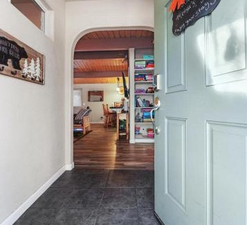Three Rivers House | Bear Hollow by Sequoia National Park
