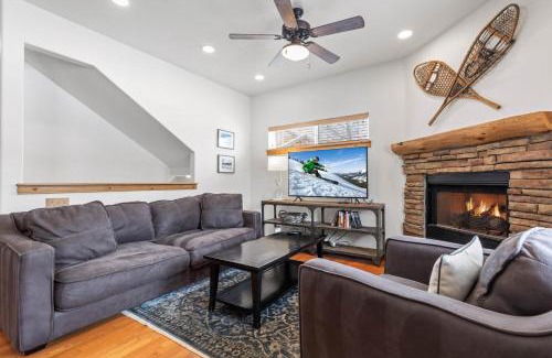 Bear Hollow Village House | Inviting Bear Hollow Village 5519 with Hot Tub & Pet-Friendly
