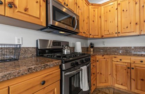 Bear Hollow Village House | Inviting Bear Hollow Village 5519 with Hot Tub & Pet-Friendly