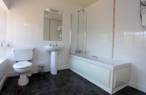 Street Hotel | Discover Bear Inn, Somerset: Family-Friendly 4-Star Stay