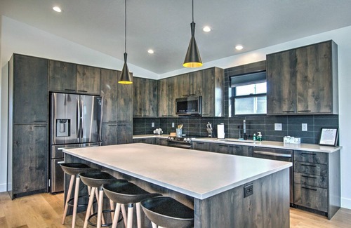 Sweetwater House | Bear Lake Hillside Retreat: Pool Access & Ideal Beach Stay