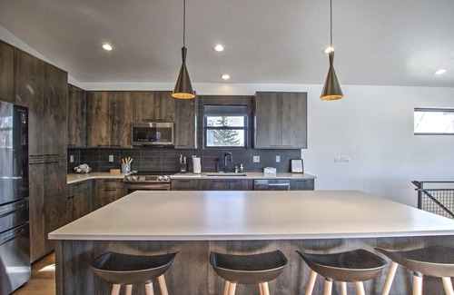 Sweetwater House | Bear Lake Hillside Retreat: Pool Access & Ideal Beach Stay