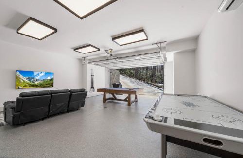 Boone House | Bear Necessities on Grandview