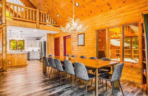 Lac du Flambeau House | Discover Bear Pause Retreat & The Stone House Getaway