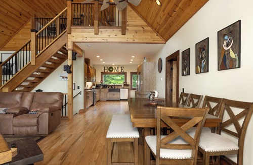 Boomer Cabin | Bear Paw Lodge: Guest Rated 10/10 Cabin in Blue Ridge
